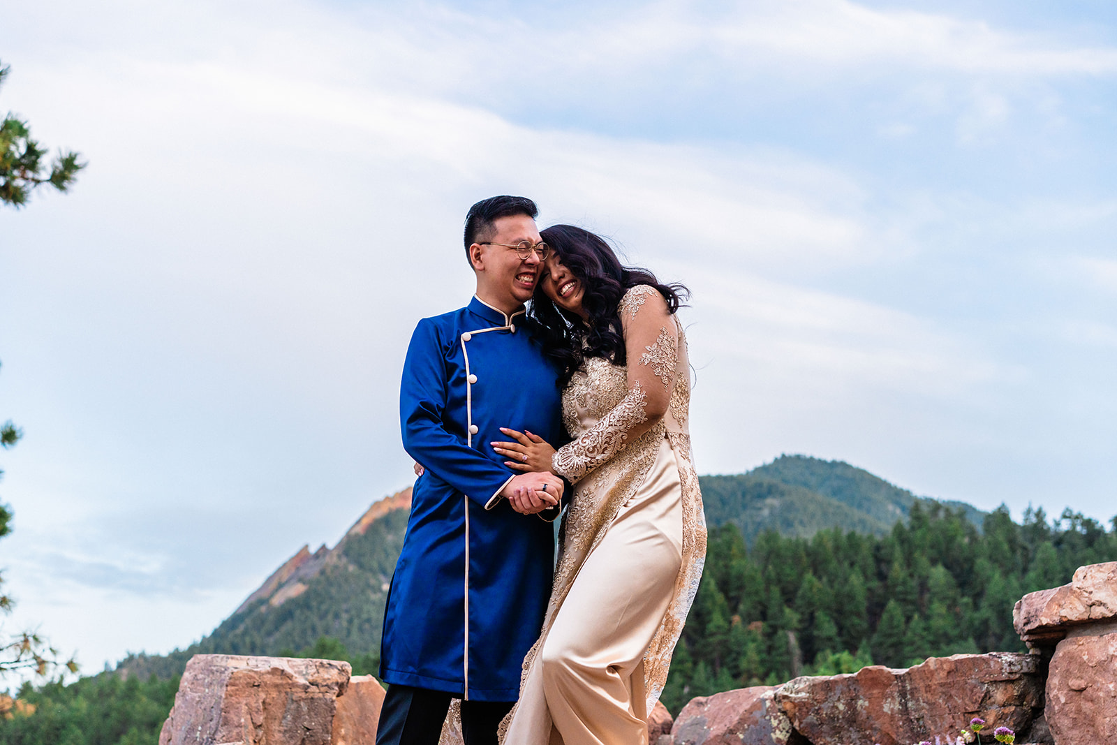 A Gorgeous & intimate boulder elopement in the mountains of Colorado