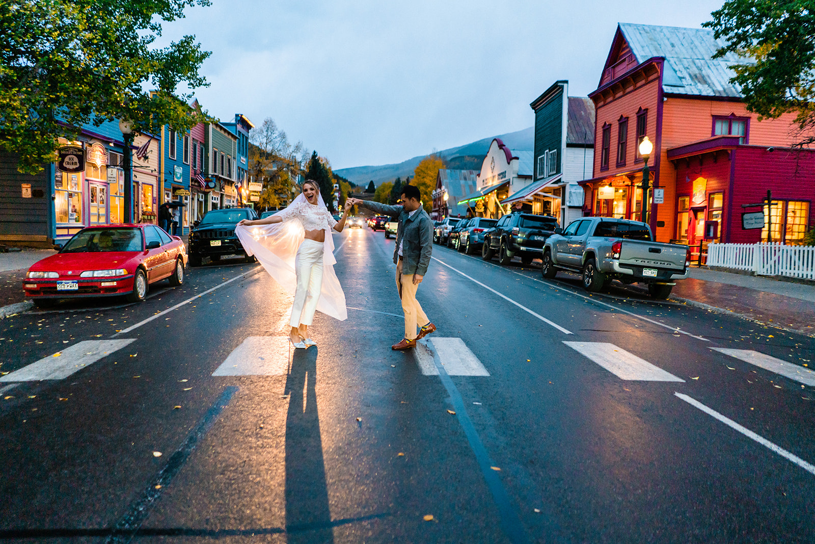 Bride and groom portraits taken at Crested Butte for their Fall Elopement