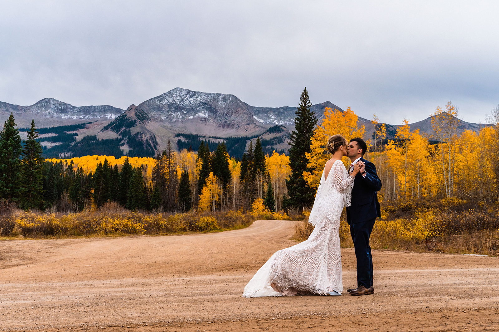 Bride and groom portraits taken at Crested Butte for their Fall Elopement