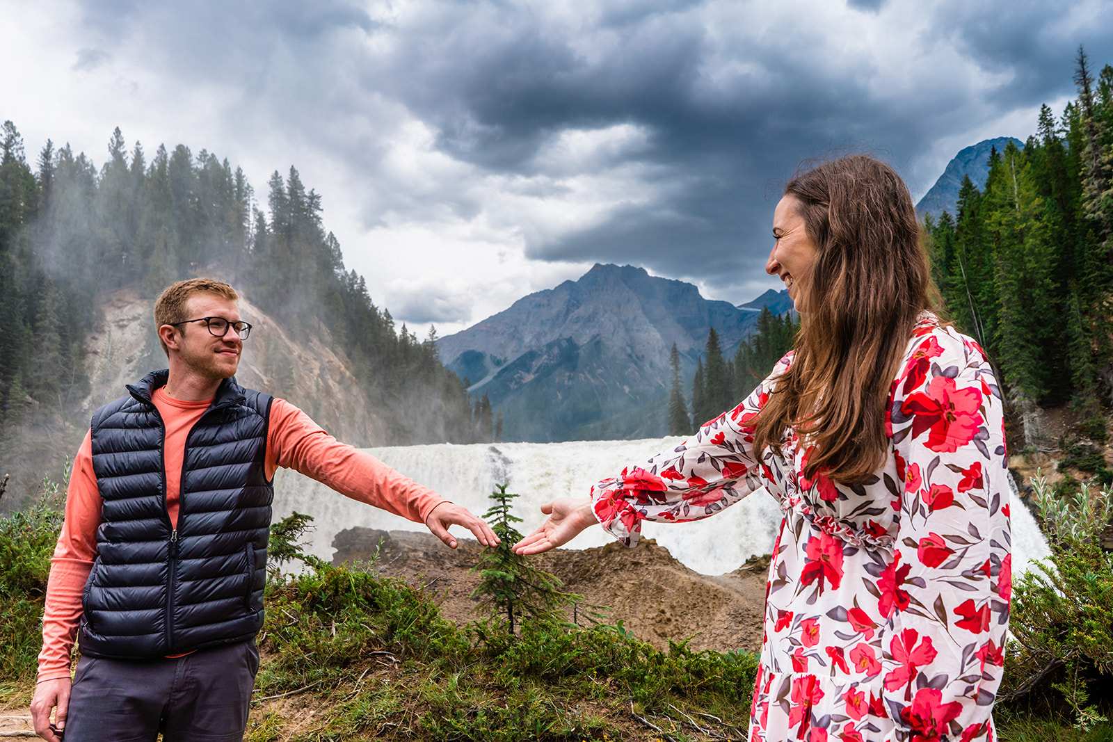 Adventurous bride and groom at Yoho National Park of Canada